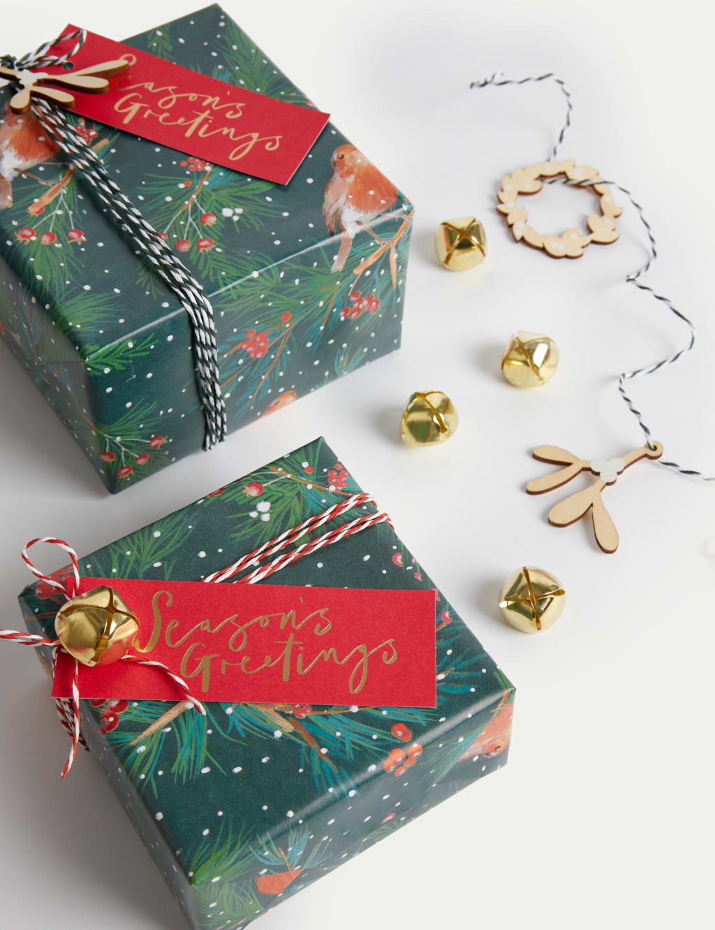 Christmas Luxury Gift Wrapping Accessories Pack - Red 3 of 3