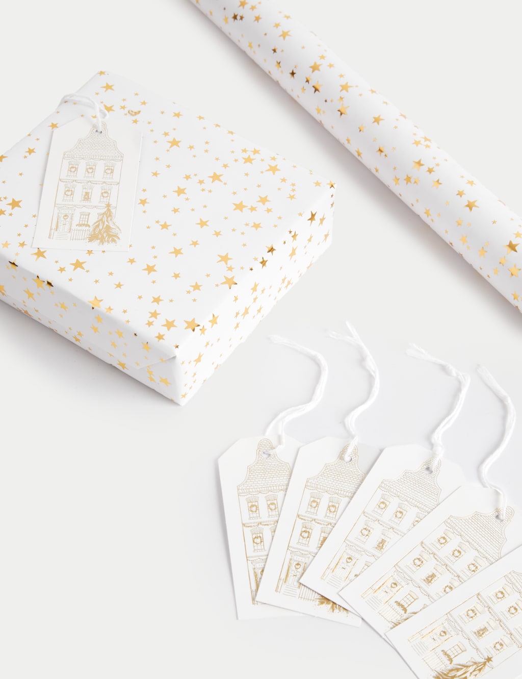 Luxury Gold Foil 3M Christmas Gift Wrap & 6 Gift Tags Pack 2 of 2