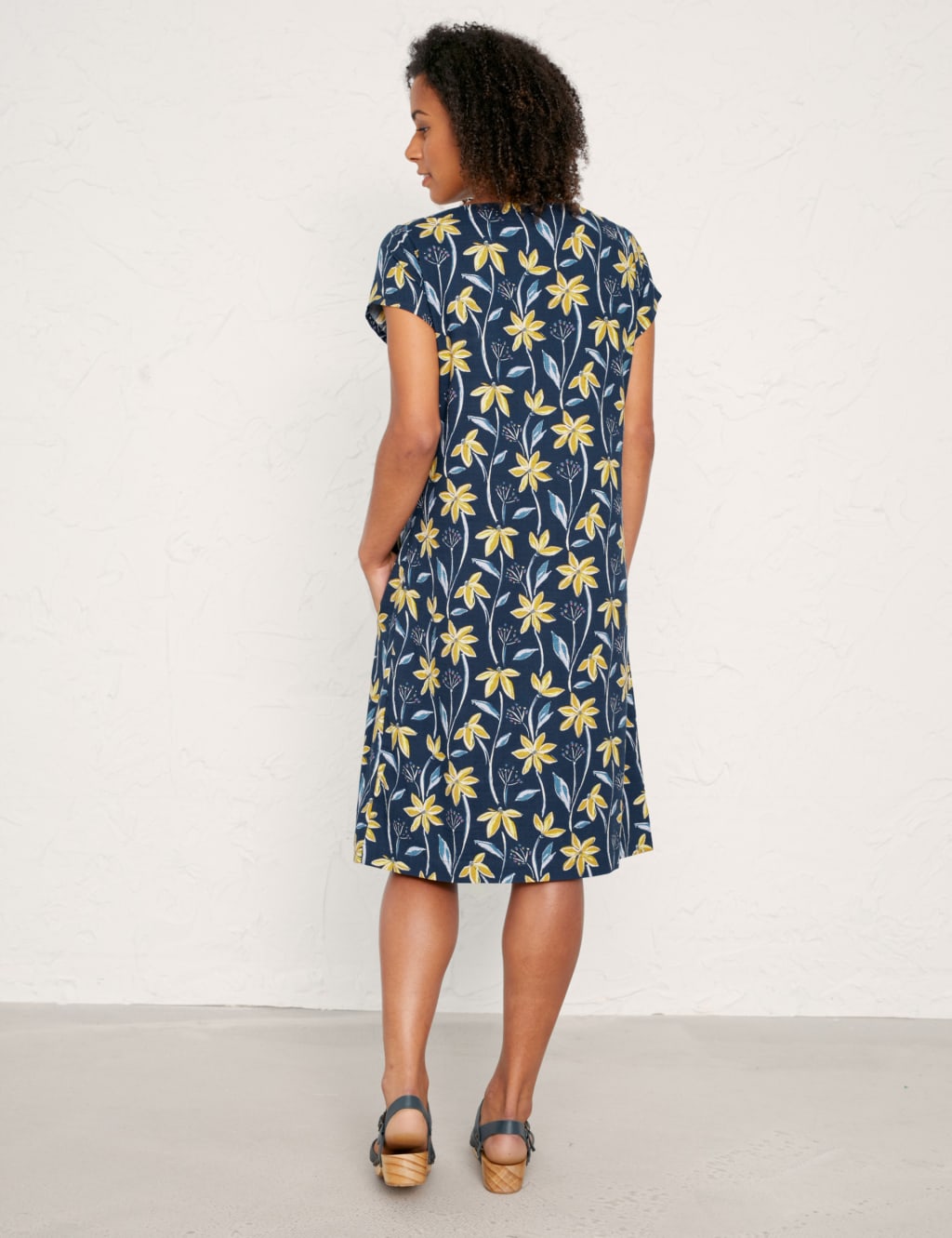 Linen Rich Floral Knee Length Shift Dress 3 of 6