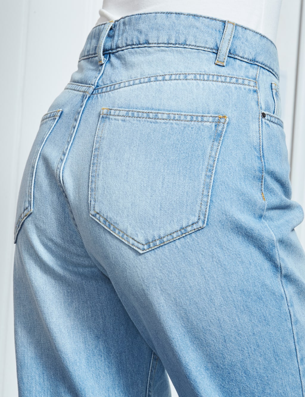 Girlfriend High Waisted Jeans 5 of 5