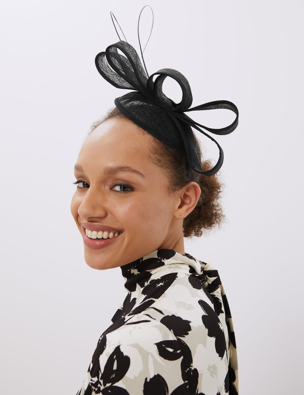 Bow Fascinator 1 of 3