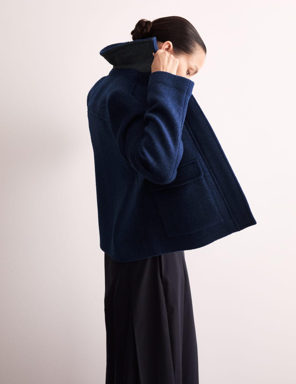 Jaeger blue coat top