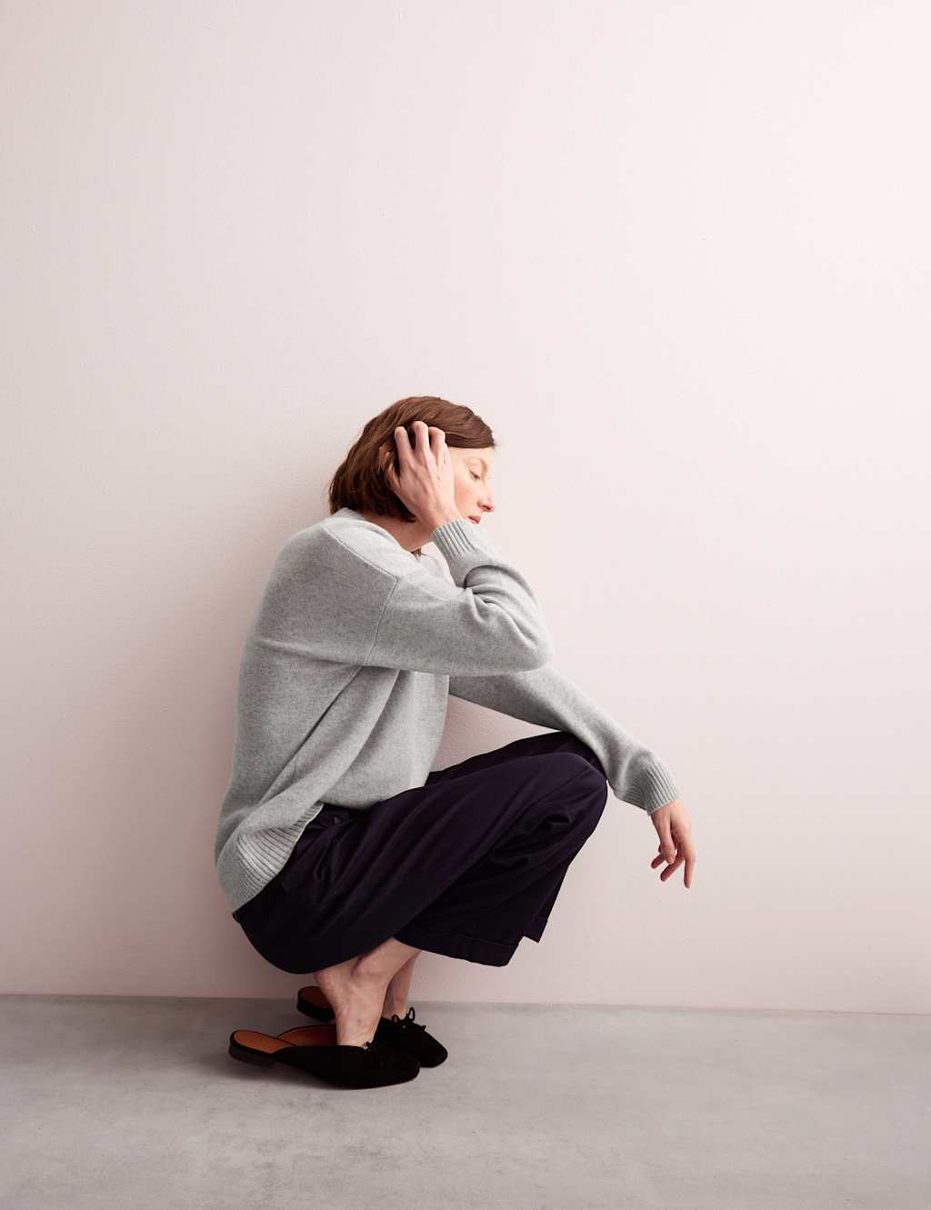 Pure Cashmere Crew Neck Relaxed Jumper 3 of 9