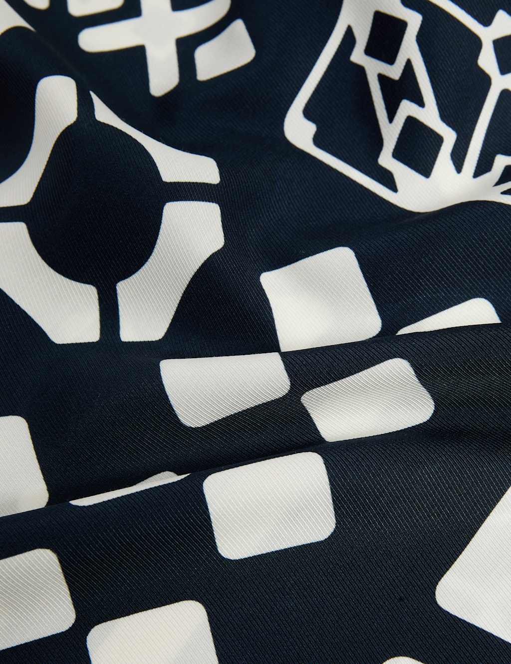 Monochrome Geometric Boxy T-Shirt 8 of 8
