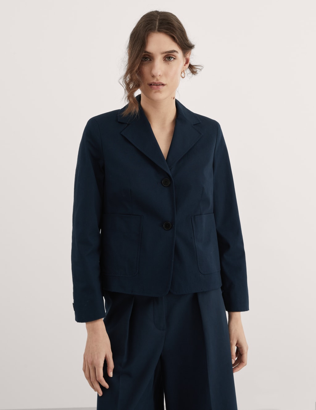 Relaxed Cotton Stretch Cropped Blazer 3 of 7