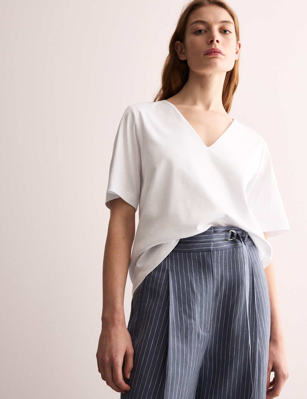 Mercerised Cotton V-Neck Boxy T-shirt 3 of 6