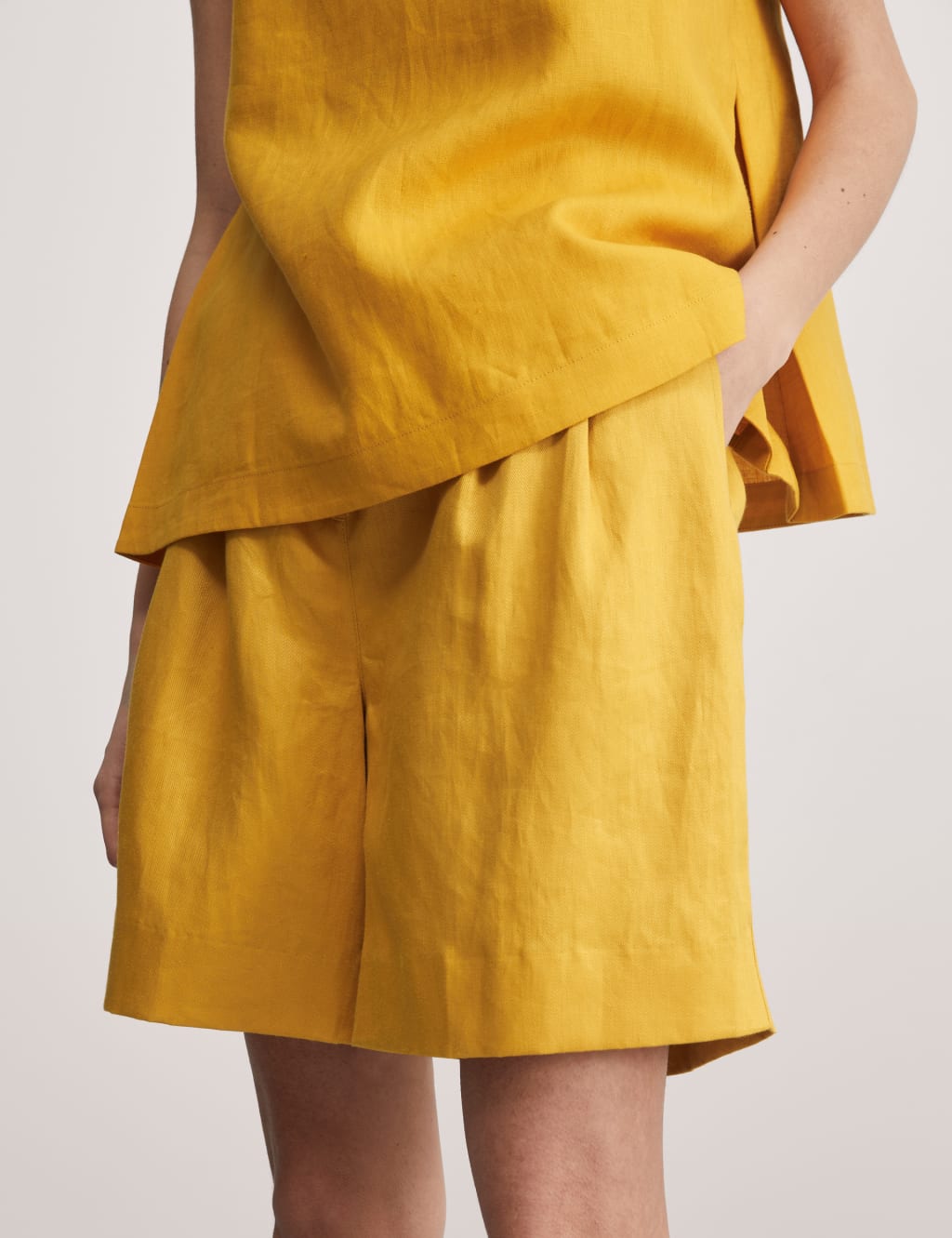 Pure Linen High Waisted Shorts 1 of 6