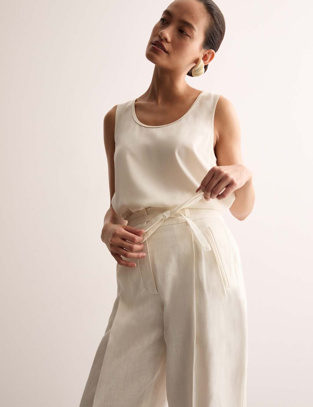 Pure Linen Pleat Front Tapered Trousers 3 of 9