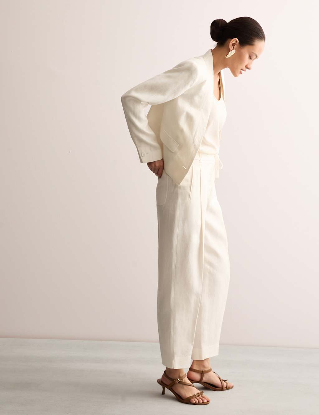 Pure Linen Pleat Front Tapered Trousers 7 of 9