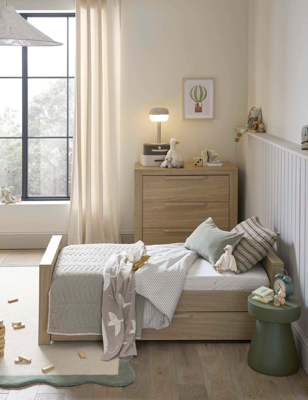 Franklin 2 Piece Cot Bed & Dresser Set 6 of 9