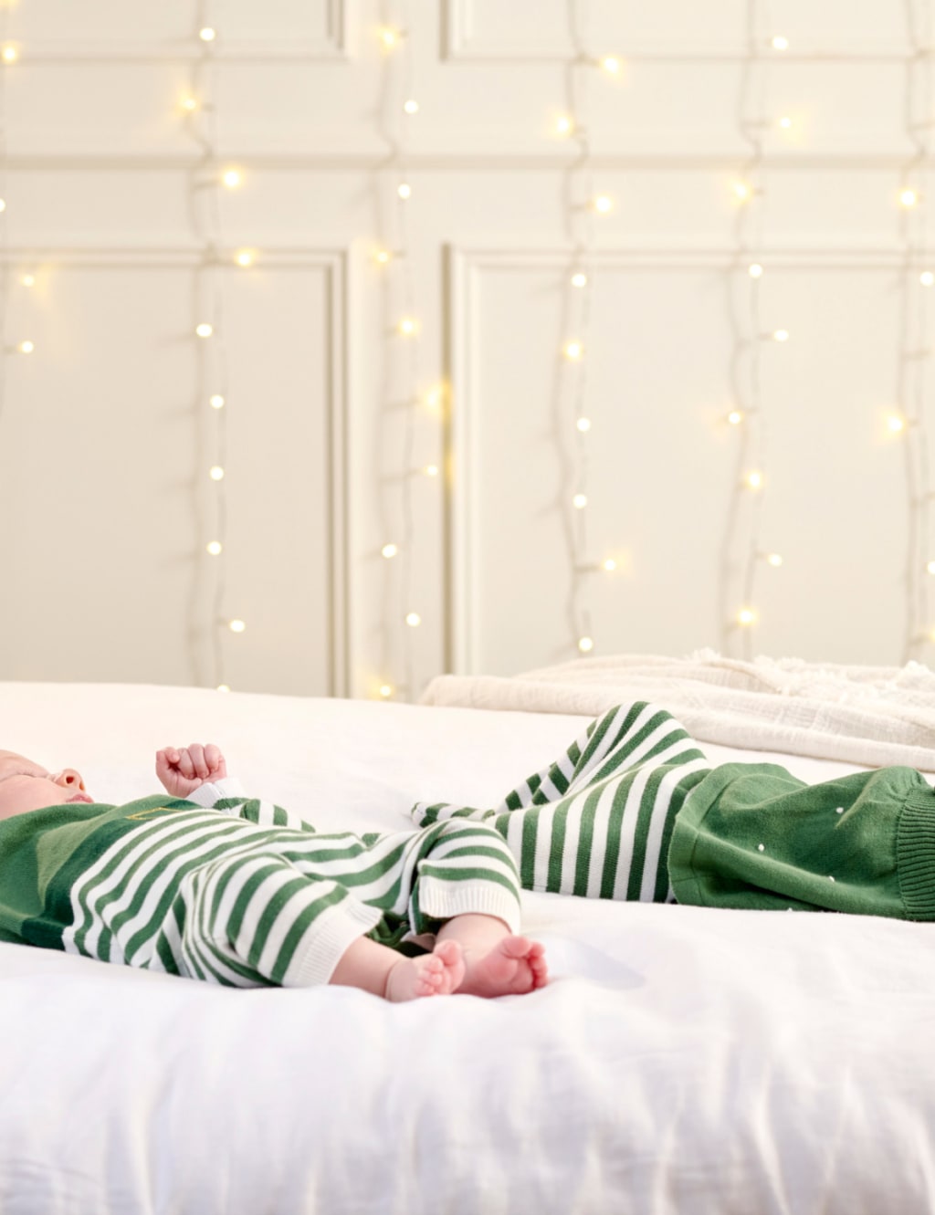 Elf Christmas Knit Top & Leggings (0-1 Yrs) 3 of 7