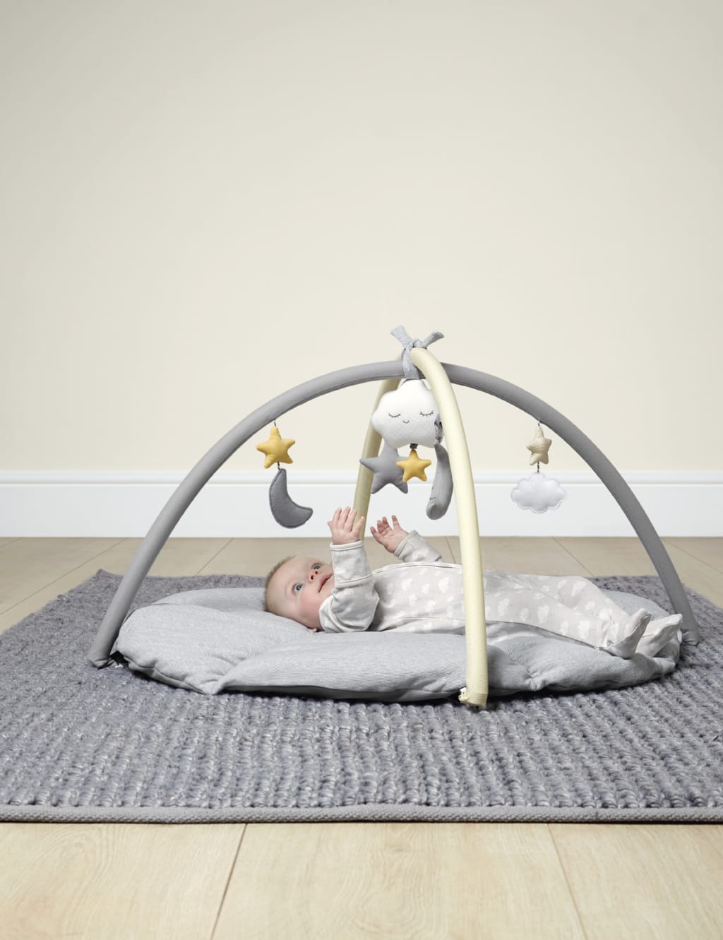 Dream Upon a Cloud Playmat Gym 7lbs Mamas Papas M S
