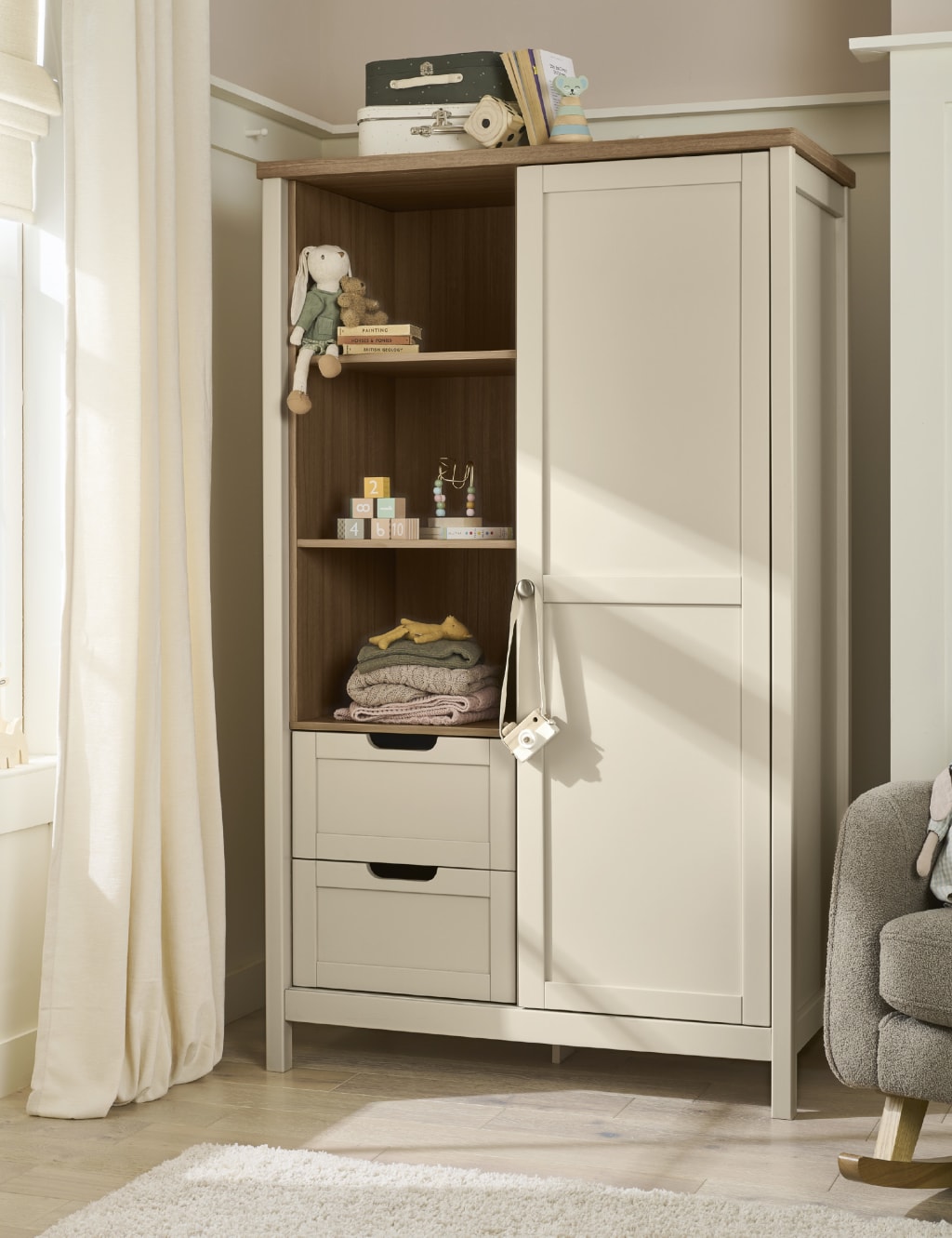 Harwell Wardrobe 2 of 7