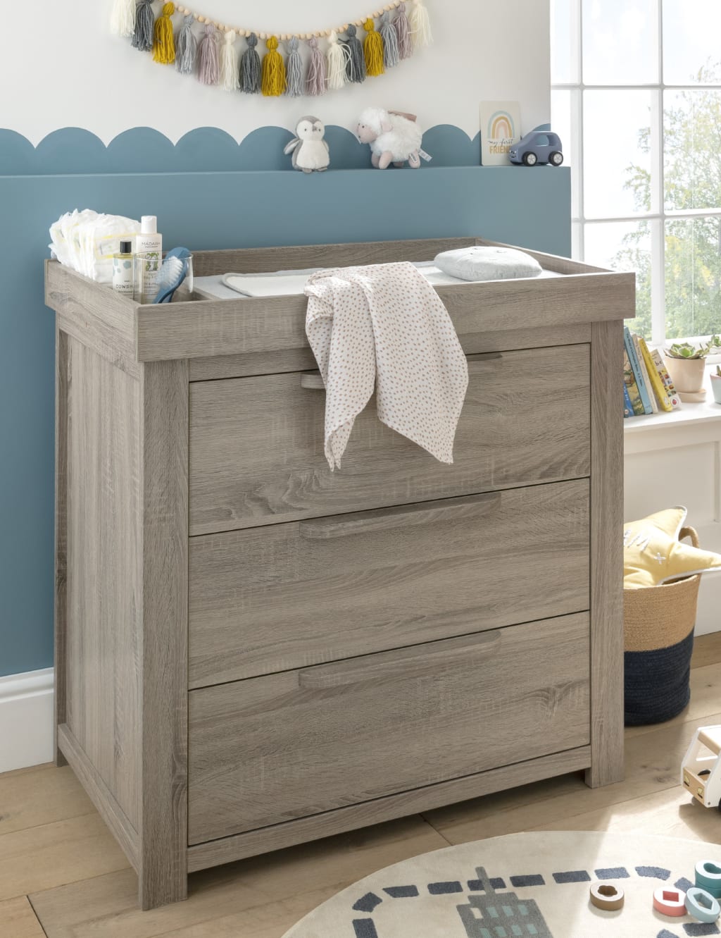 Franklin 2 Piece Cotbed Set with Dresser Mamas Papas M S