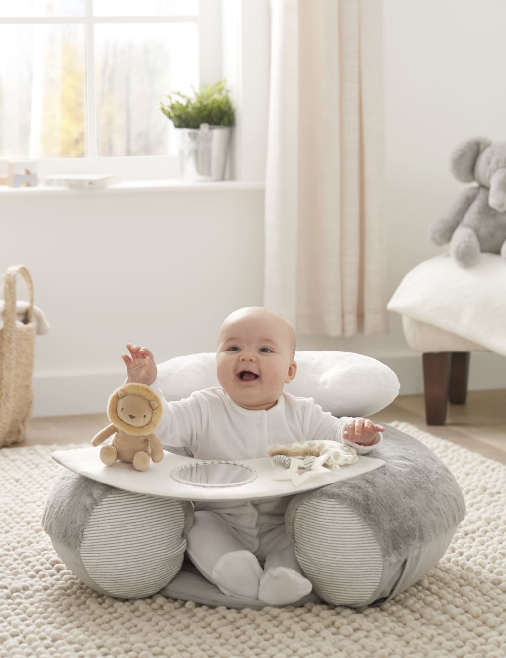 Baby seat and play hot sale