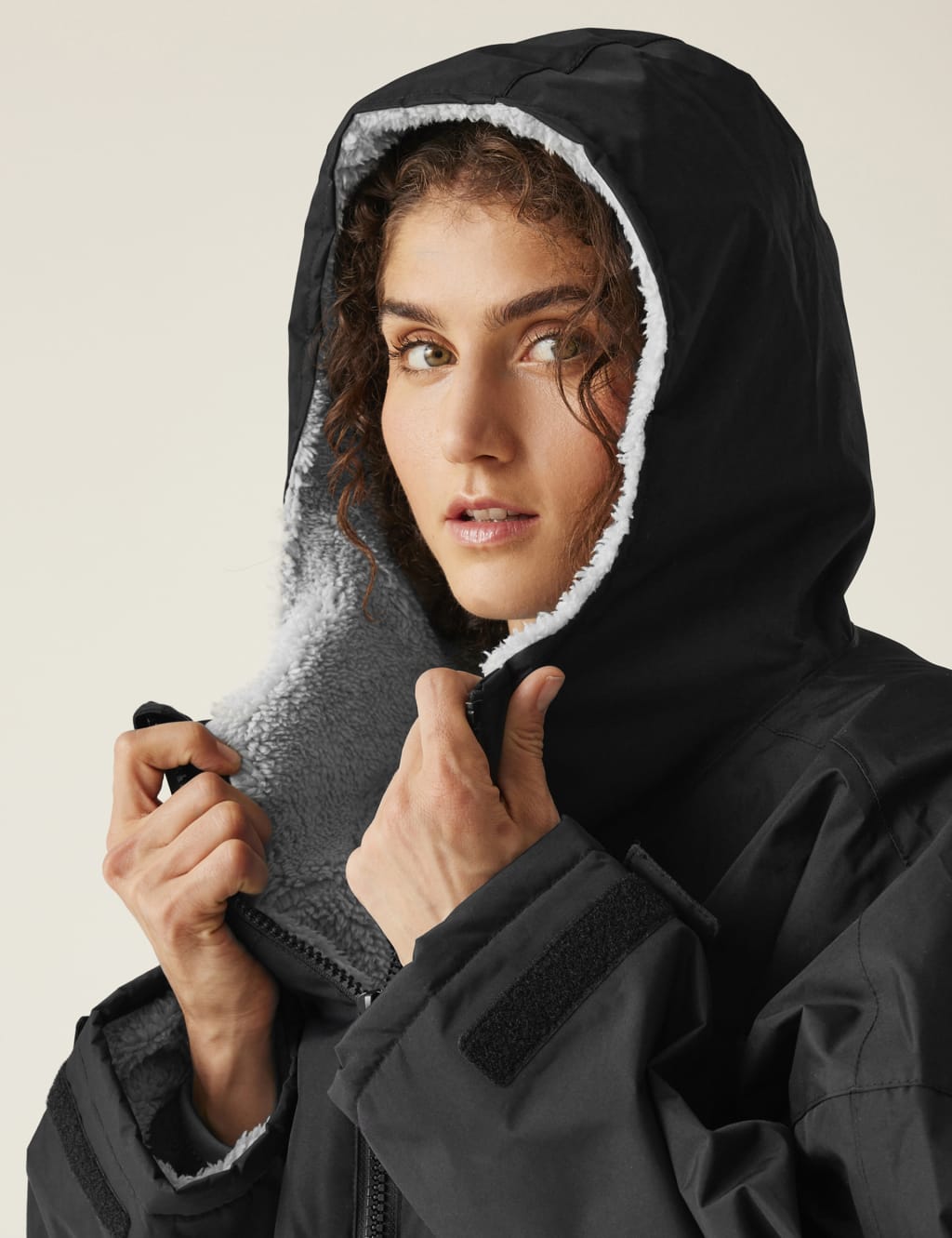 Waterproof Unisex Changing Robe 7 of 8