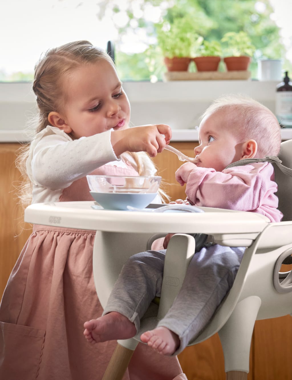 Croissant Juice Highchair 4 of 7
