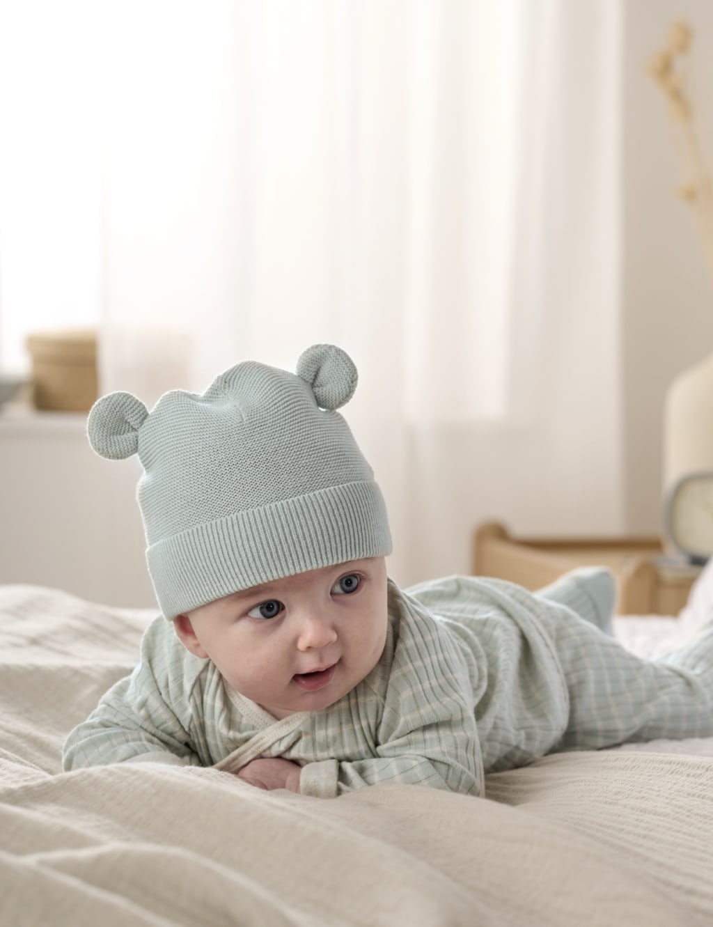 Knitted Hat and Bootie Set (7lbs-6 Mths) 3 of 4