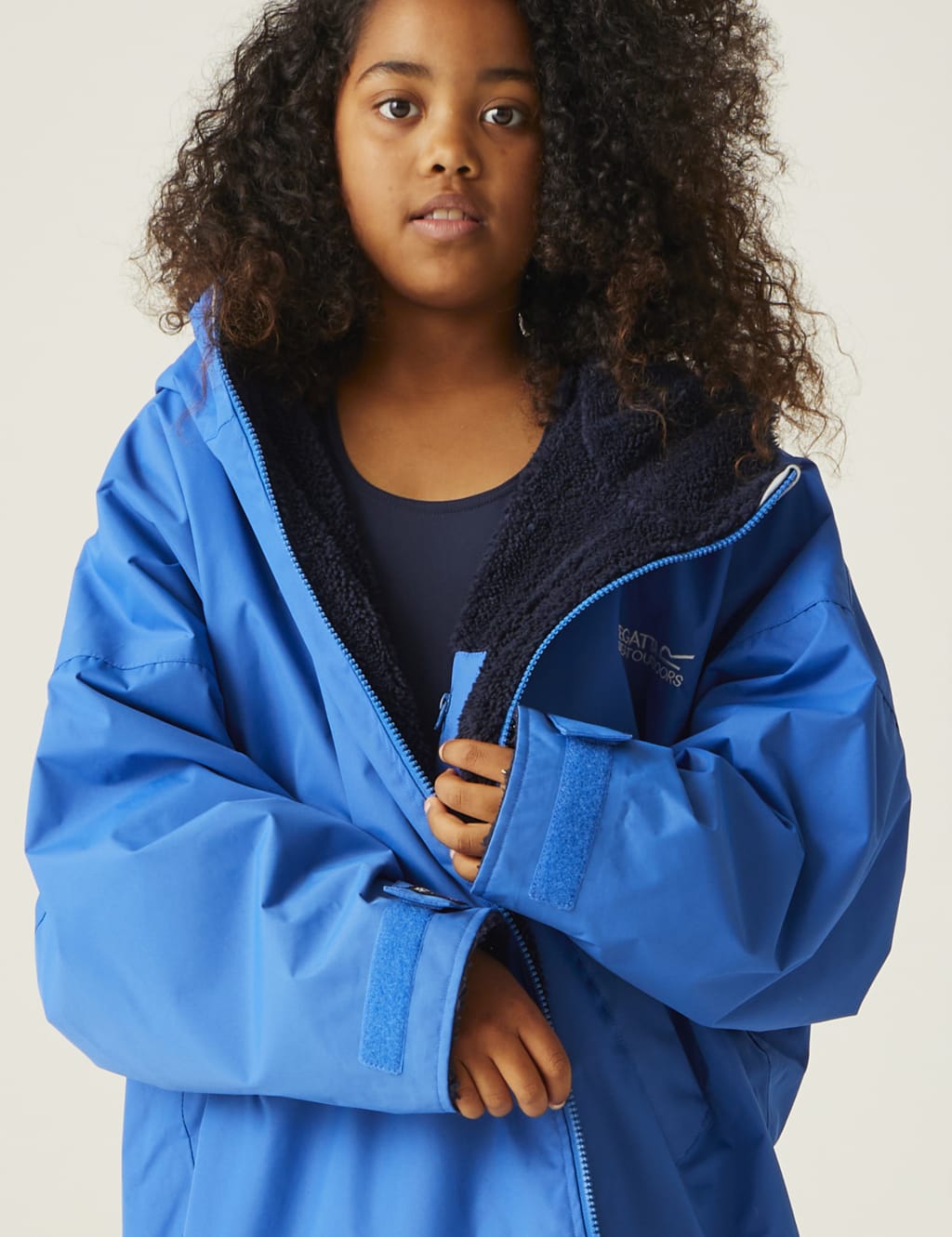 Waterproof Fleece Lined Changing Robe (5-13 Yrs) 5 of 8