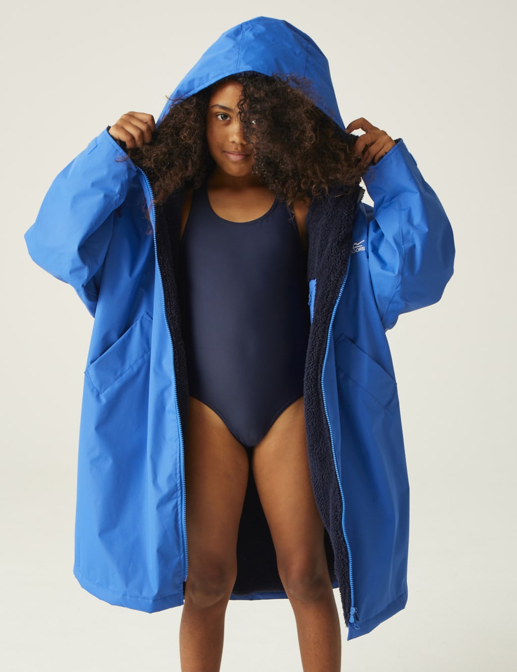 Waterproof Fleece Lined Changing Robe (5-13 Yrs) 7 of 8