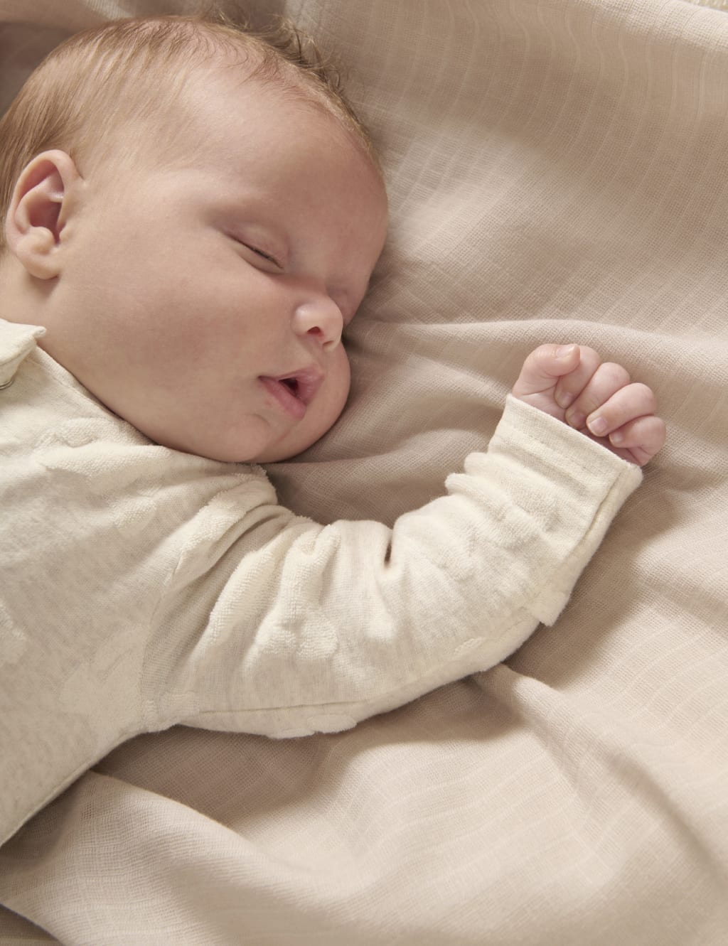 Pure Cotton Teddy Bear Sleepsuit (0-9 Mths) 5 of 6