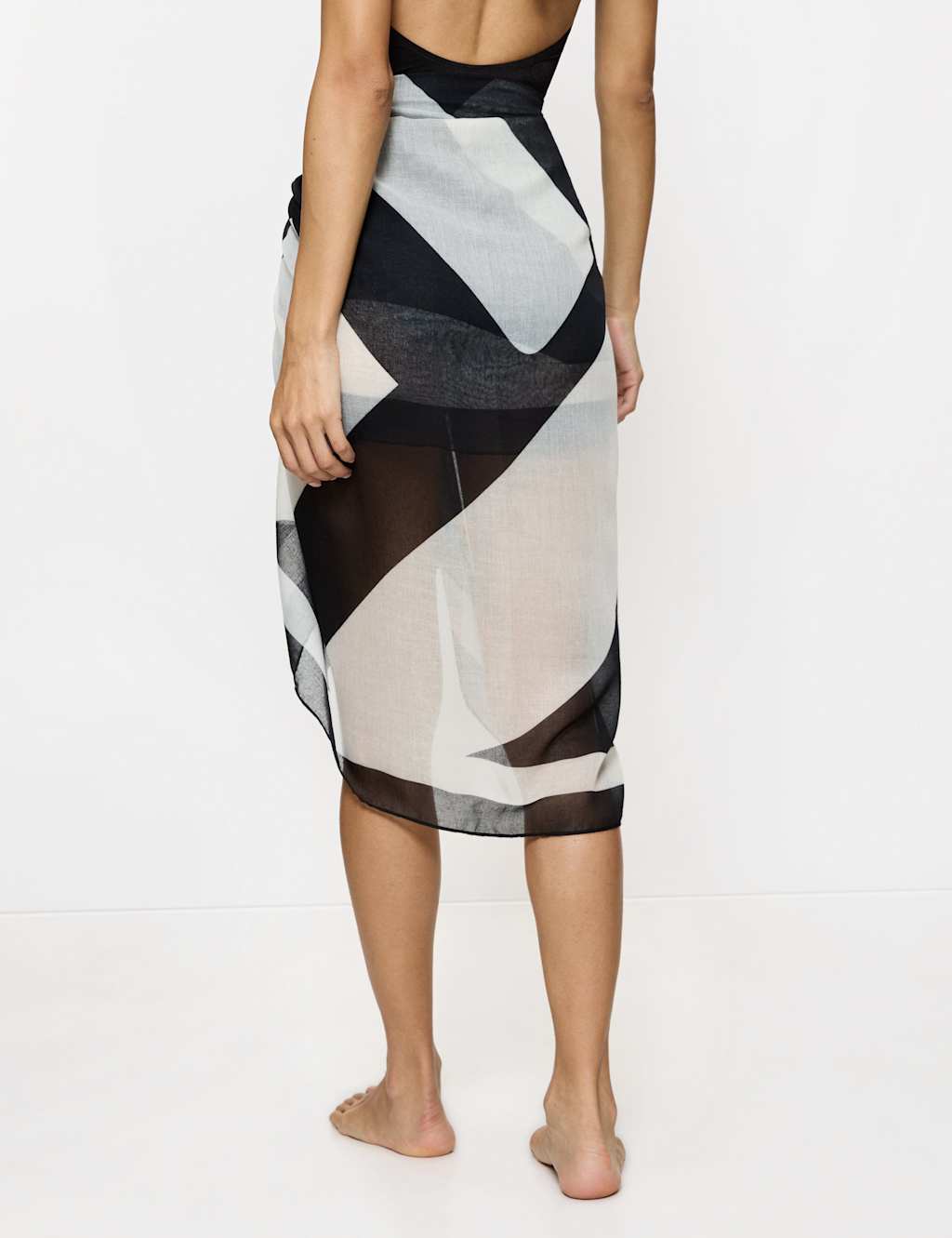 Printed Geometric Sarong 4 of 5