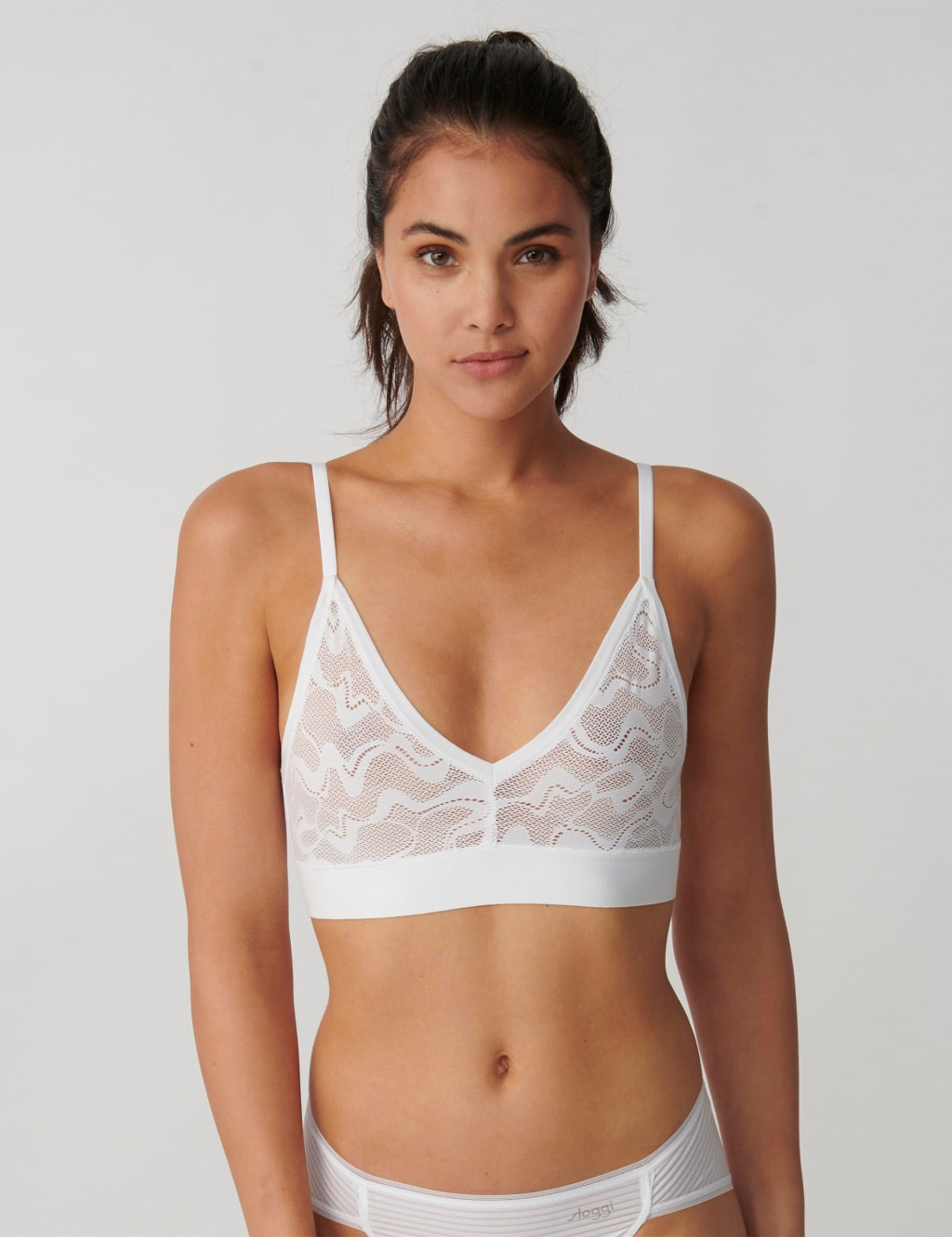 Go Allround Lace Non Wired Bralette 1 of 8