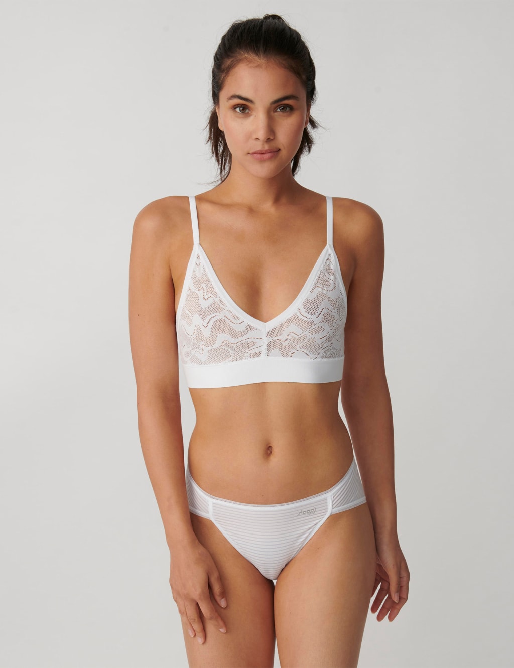 Go Allround Lace Non Wired Bralette 3 of 8