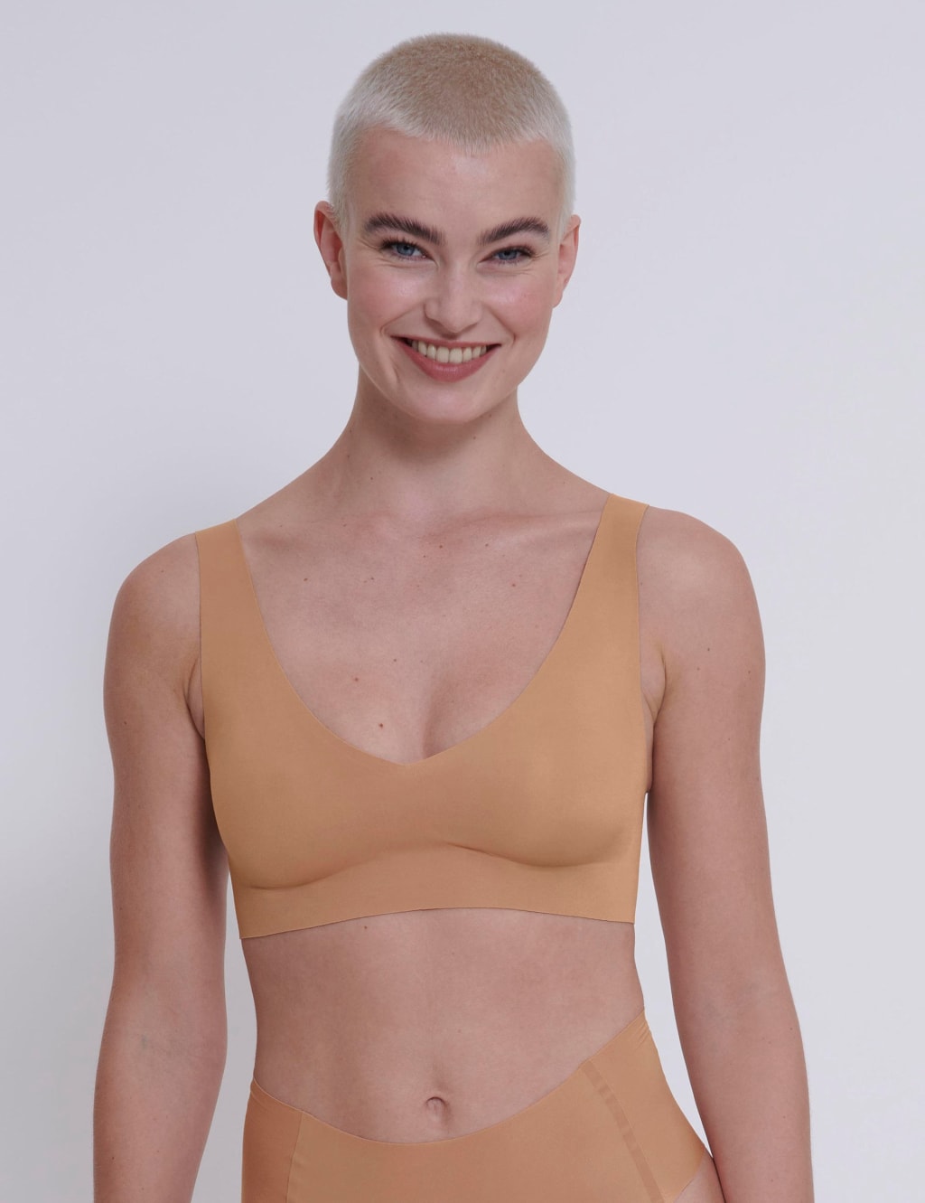 Zero Feel 2.0 Seamless Non Wired Bralette 1 of 5