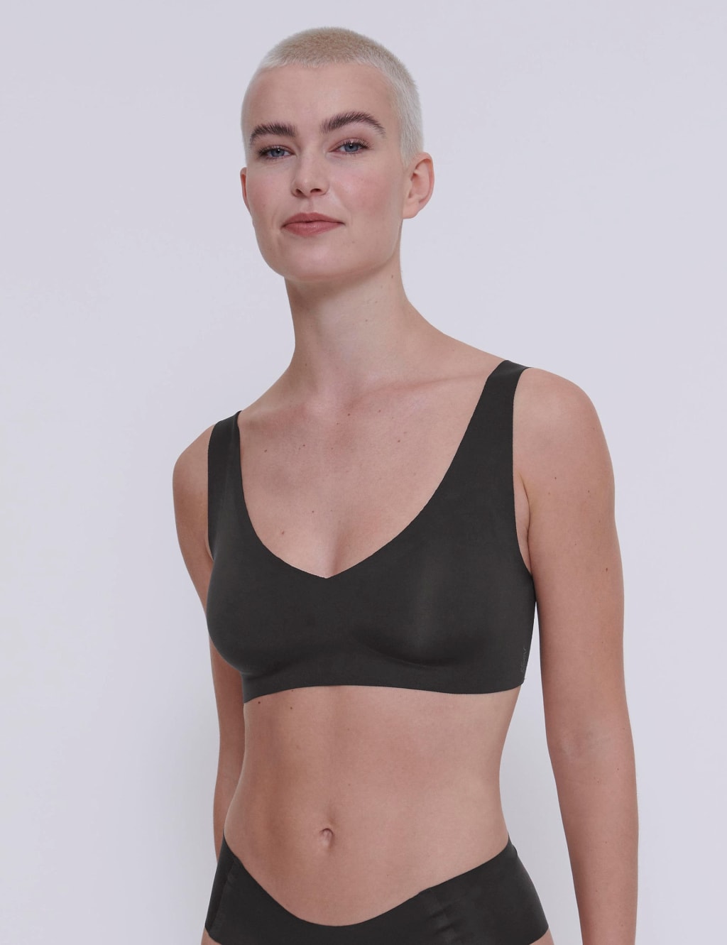Zero Feel 2.0 Seamless Non Wired Bralette 3 of 5