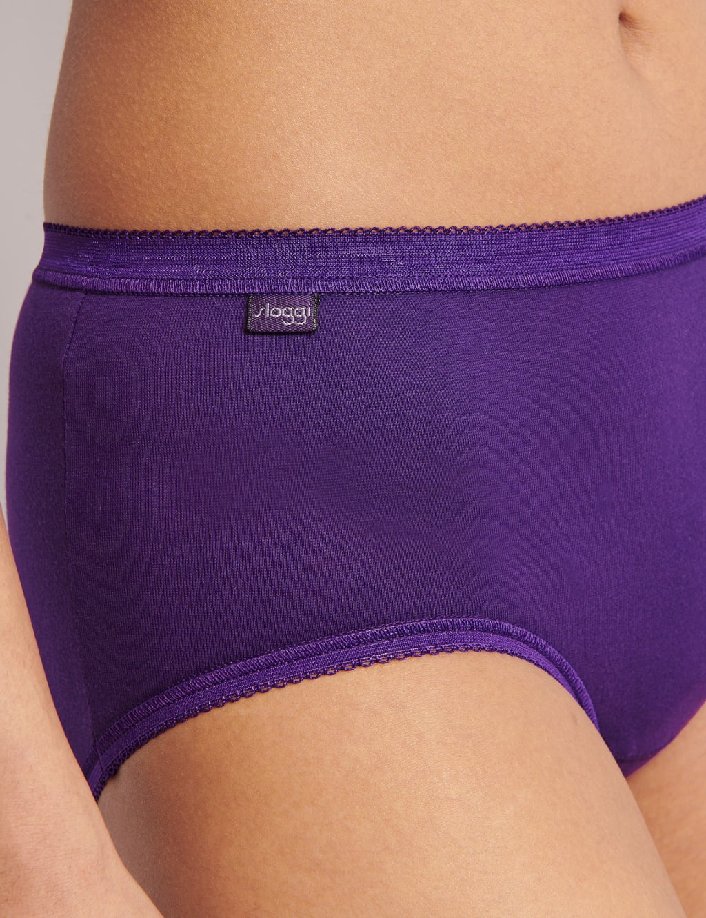 4pk Basic+ Midi Cotton Rich Knickers 5 of 6