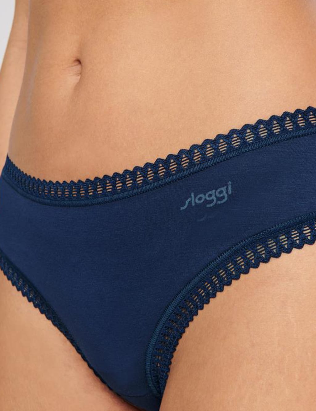 3pk Go Crush Cotton Rich Hipster Knickers 5 of 8