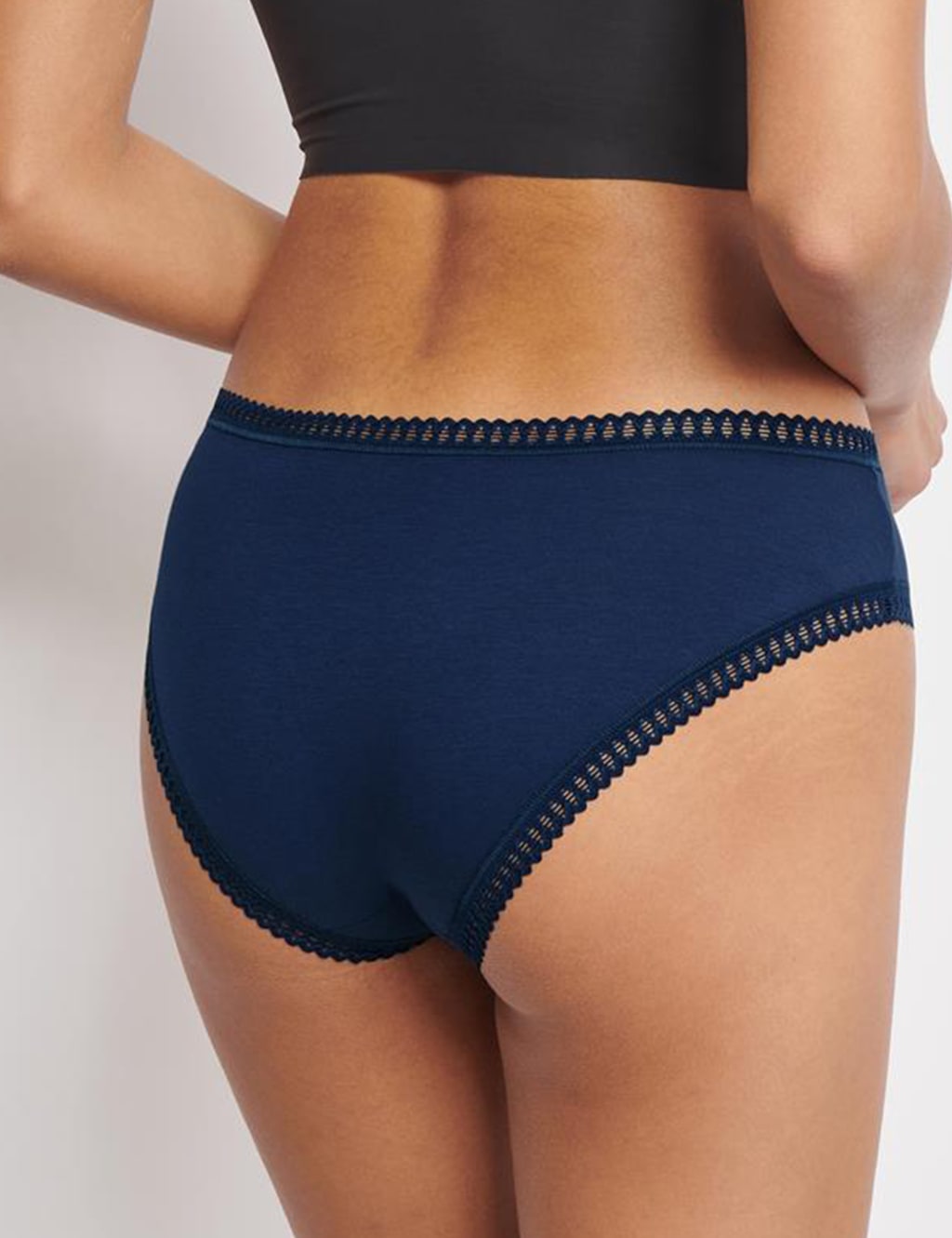 3pk Go Crush Cotton Rich Hipster Knickers 6 of 8