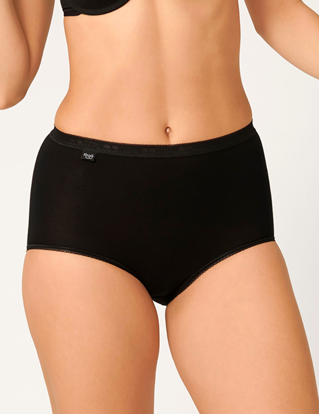 4pk Basic+ Maxi Cotton Rich Full Briefs 2 of 4