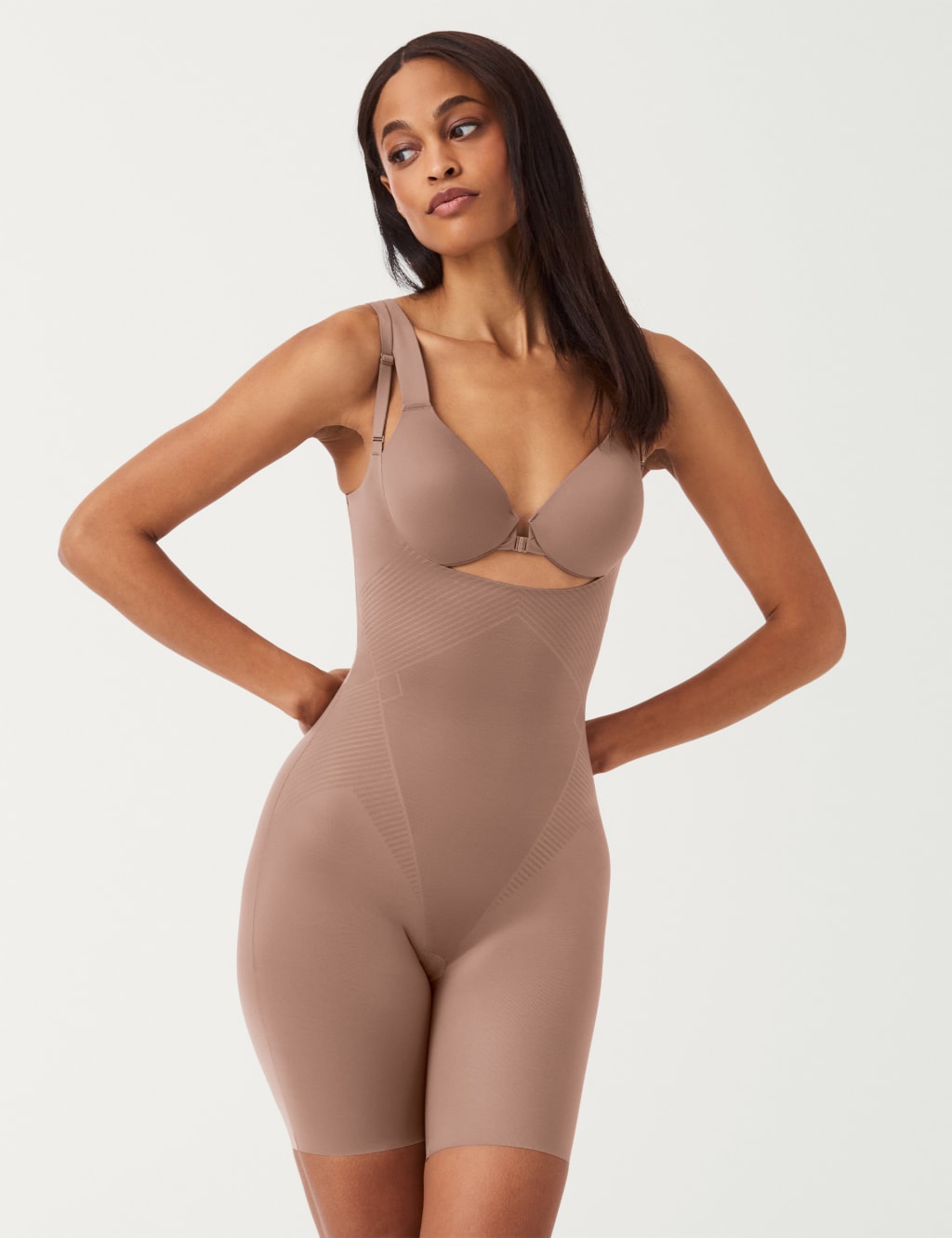Thinstincts 2.0 Medium Control Open Bust Shaping Body 1 of 4