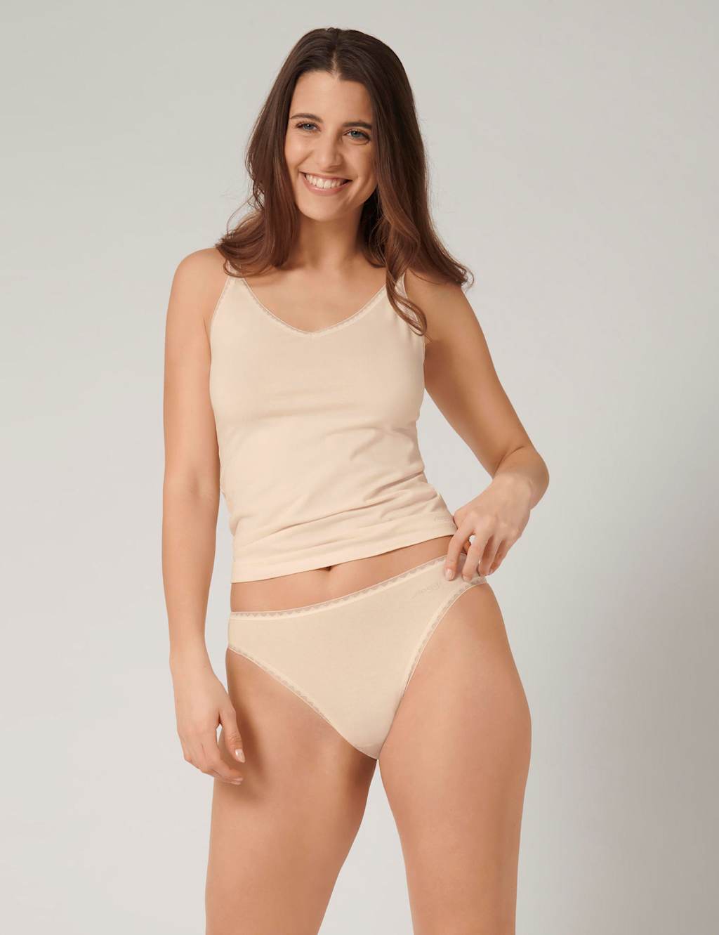 2pk Go Tai Cotton Rich Knickers 3 of 5