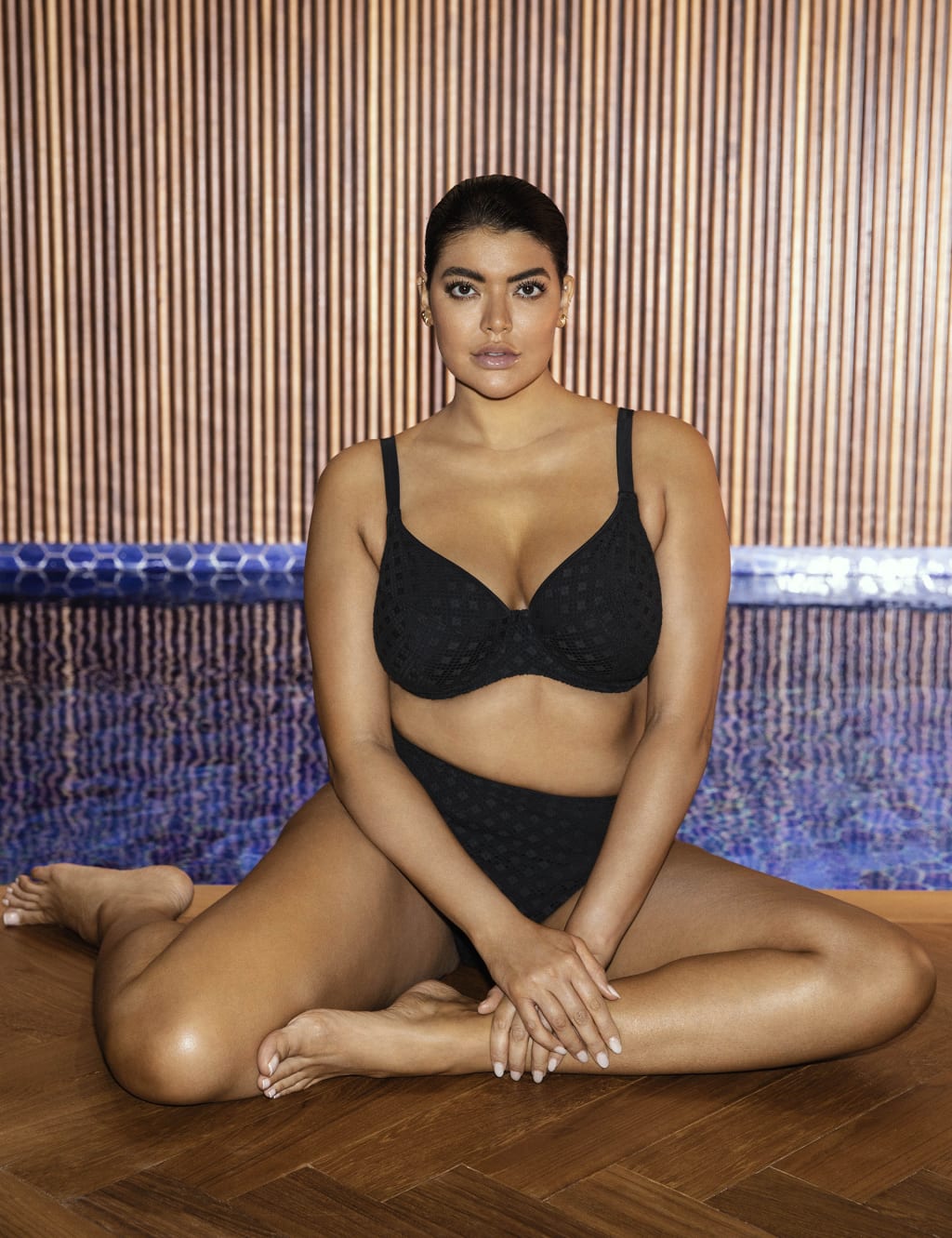 Bazaruto Textured Wired Plunge Bikini Top 5 of 5