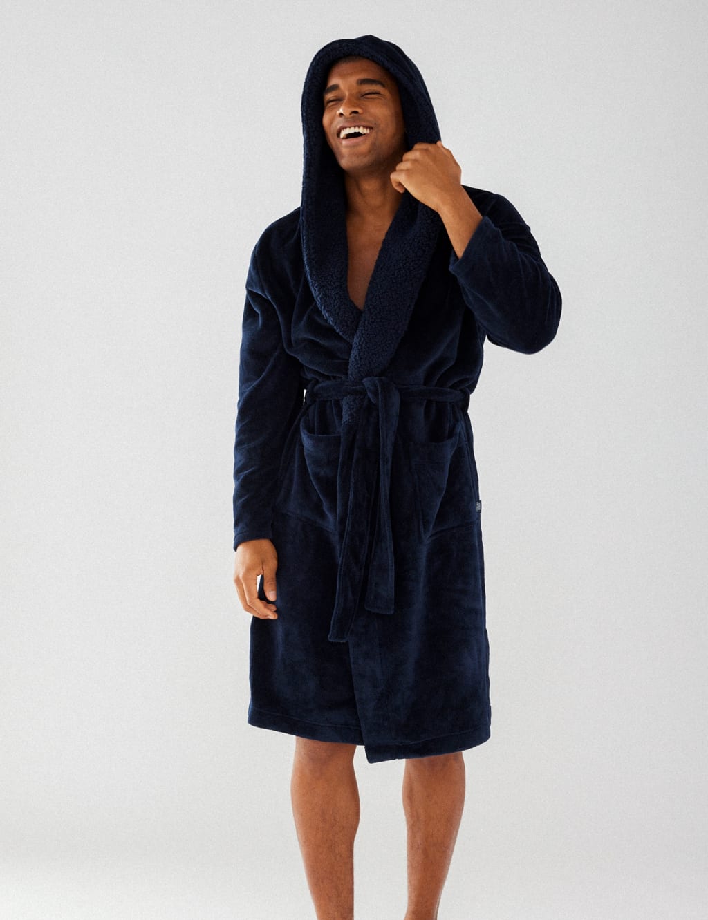 Cosy Hooded Dressing Gown 3 of 5