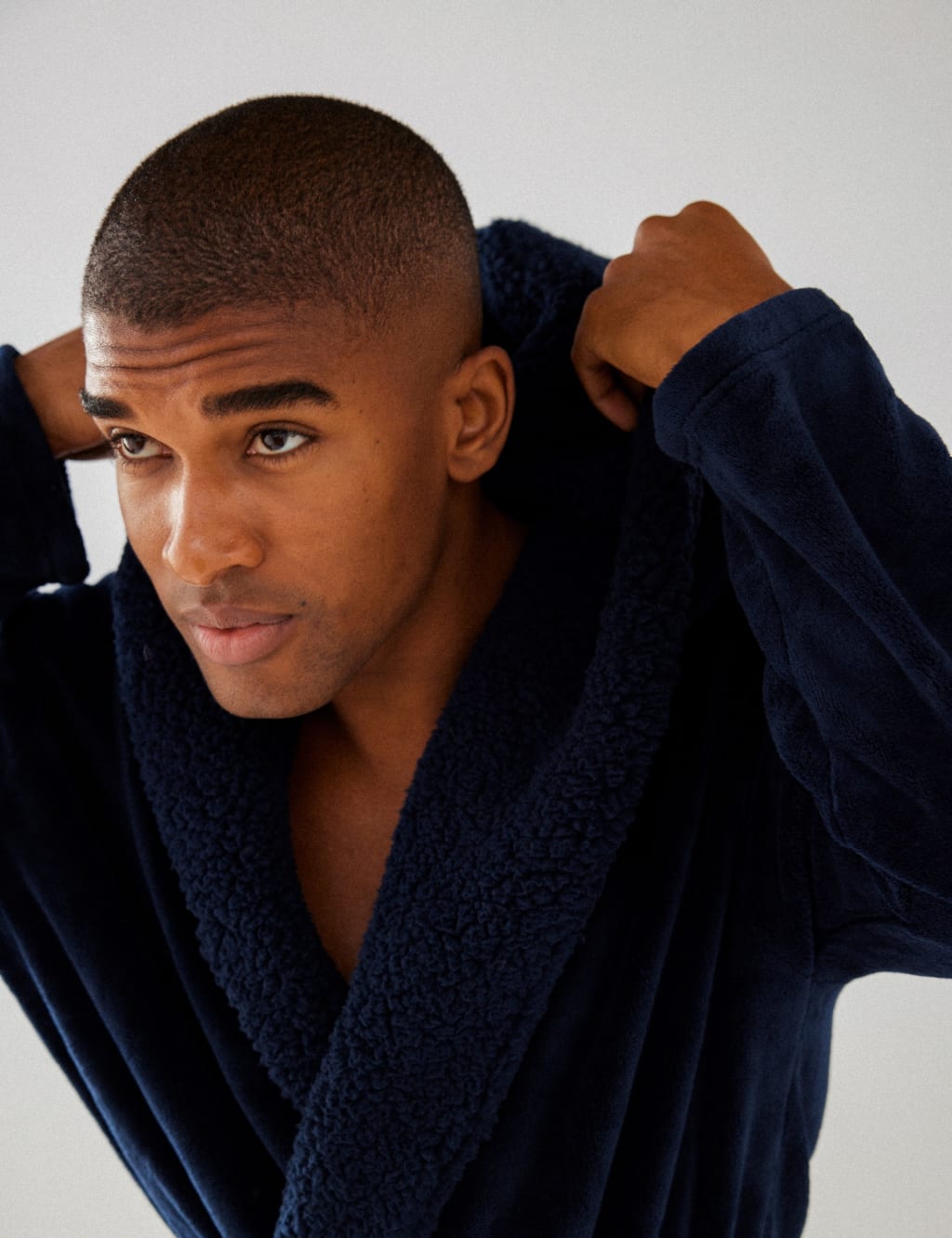 Cosy Hooded Dressing Gown 4 of 5