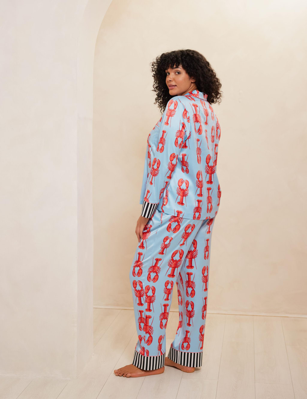 Satin Lobster Print Pyjama Set 7 of 9