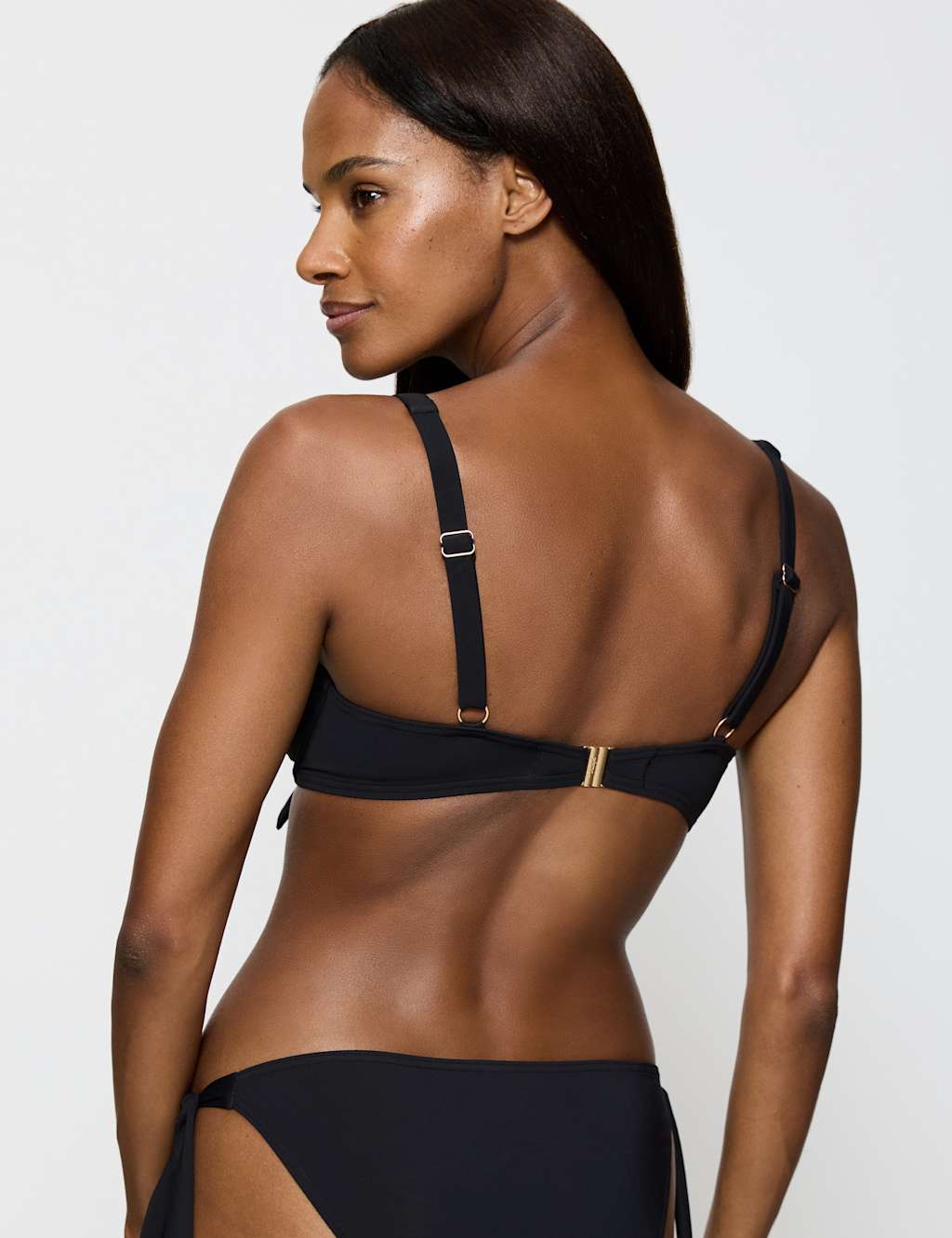 Summer Twist Wired Plunge Bikini Top B-E 4 of 5