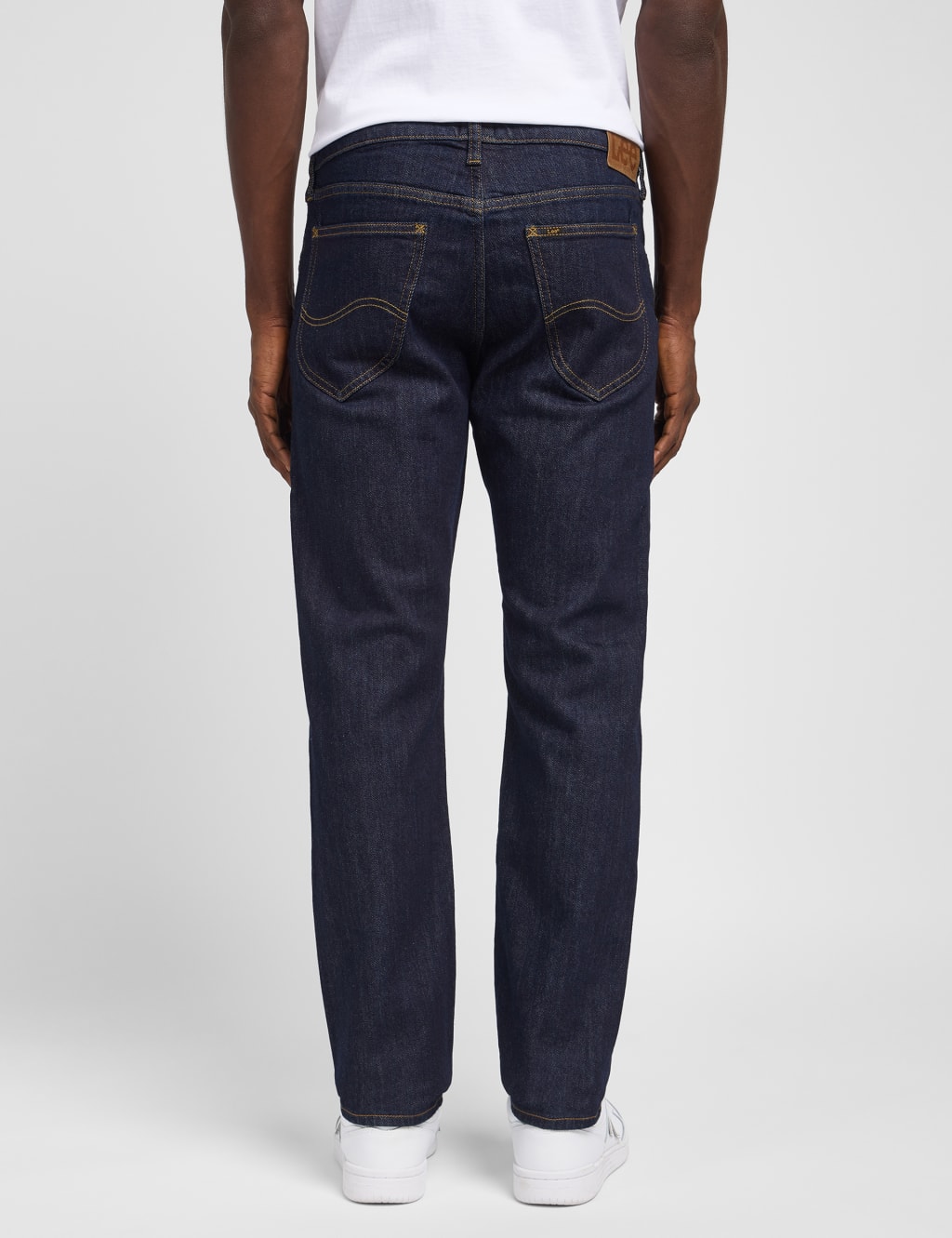 Indigo Dyed Regular Straight Fit Jeans 3 of 6