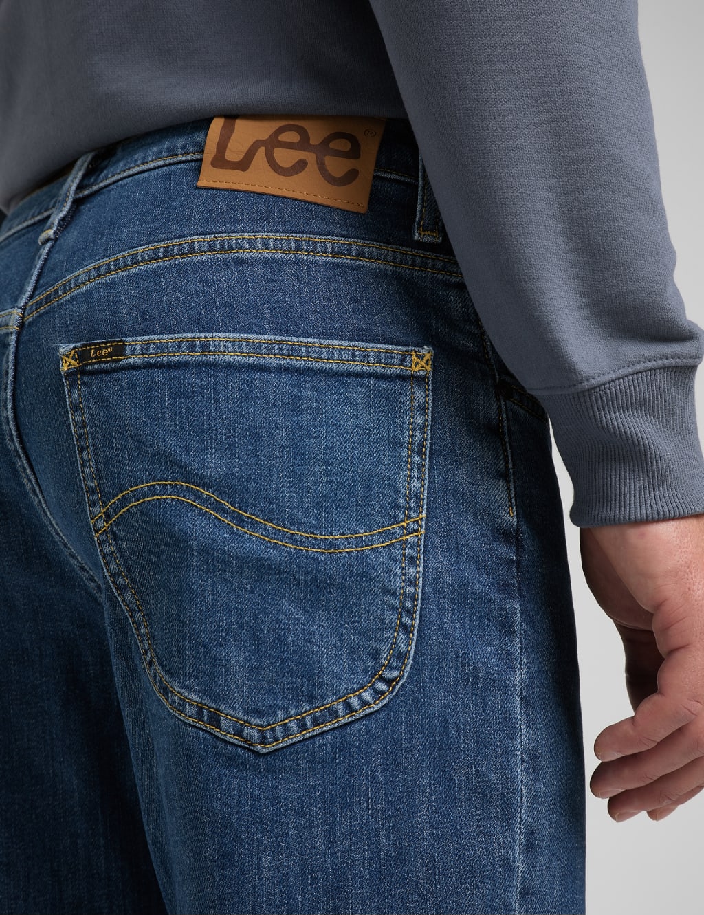 Brooklyn Straight Fit Jeans Lee M S