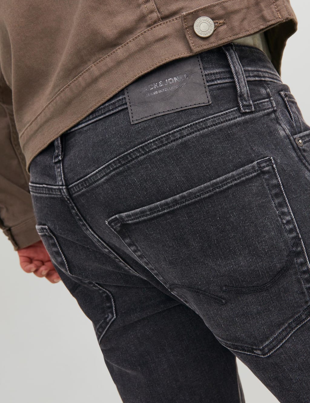 Tapered Fit 5 Pocket Jeans 5 of 5