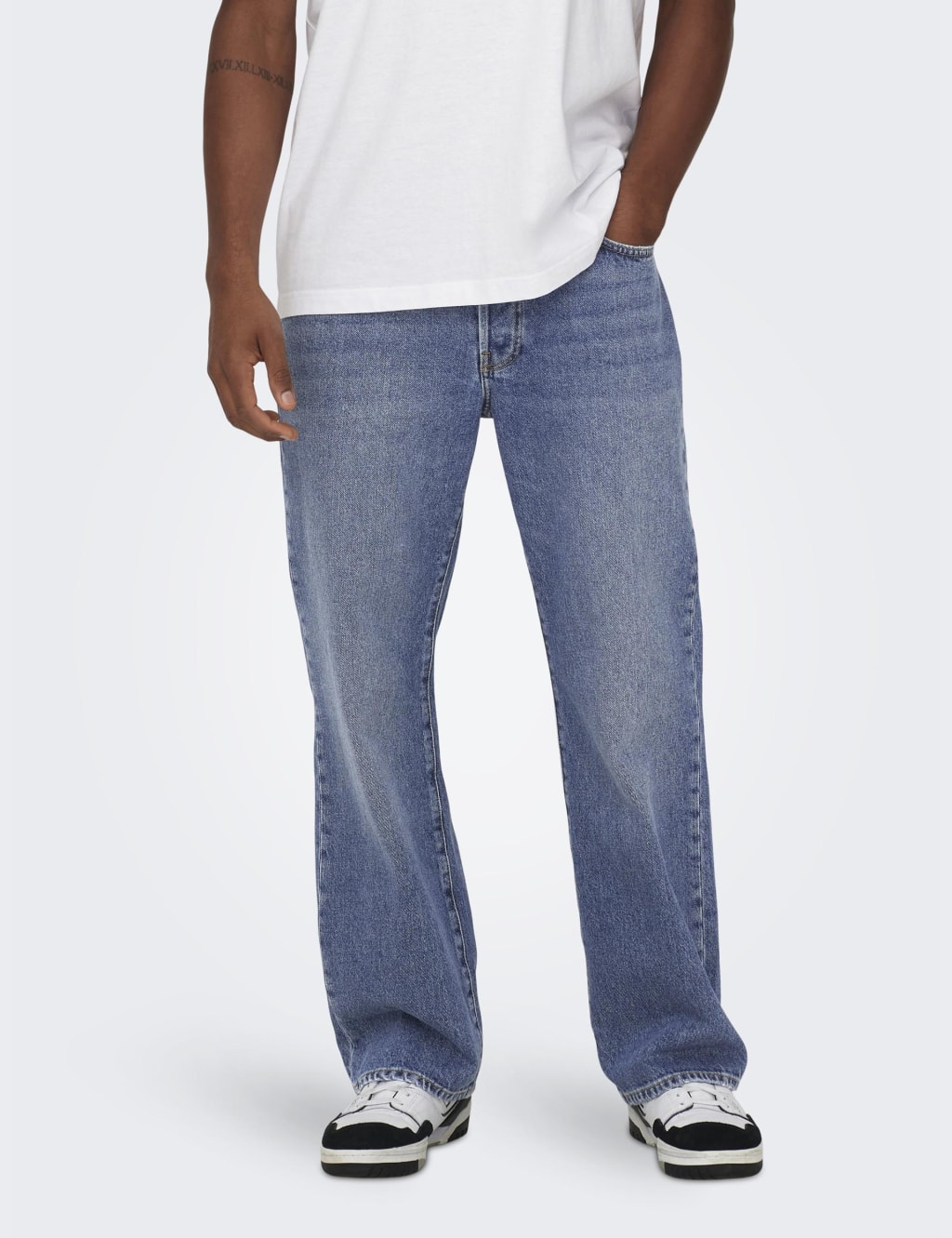 Loose Fit 5 pocket Jeans 3 of 6