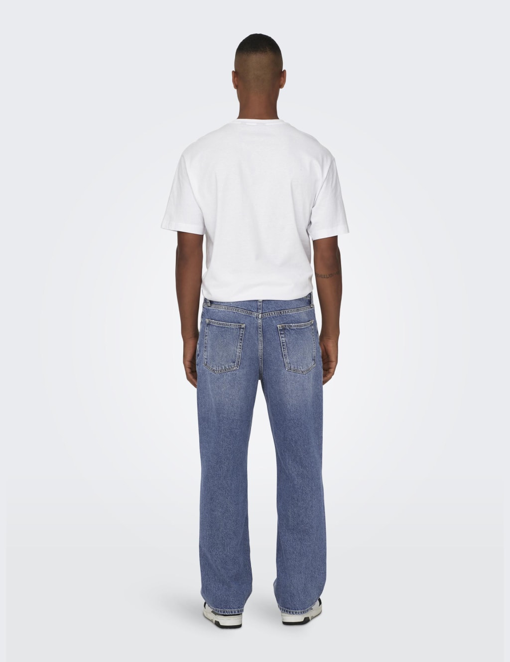 Loose Fit 5 pocket Jeans 4 of 6