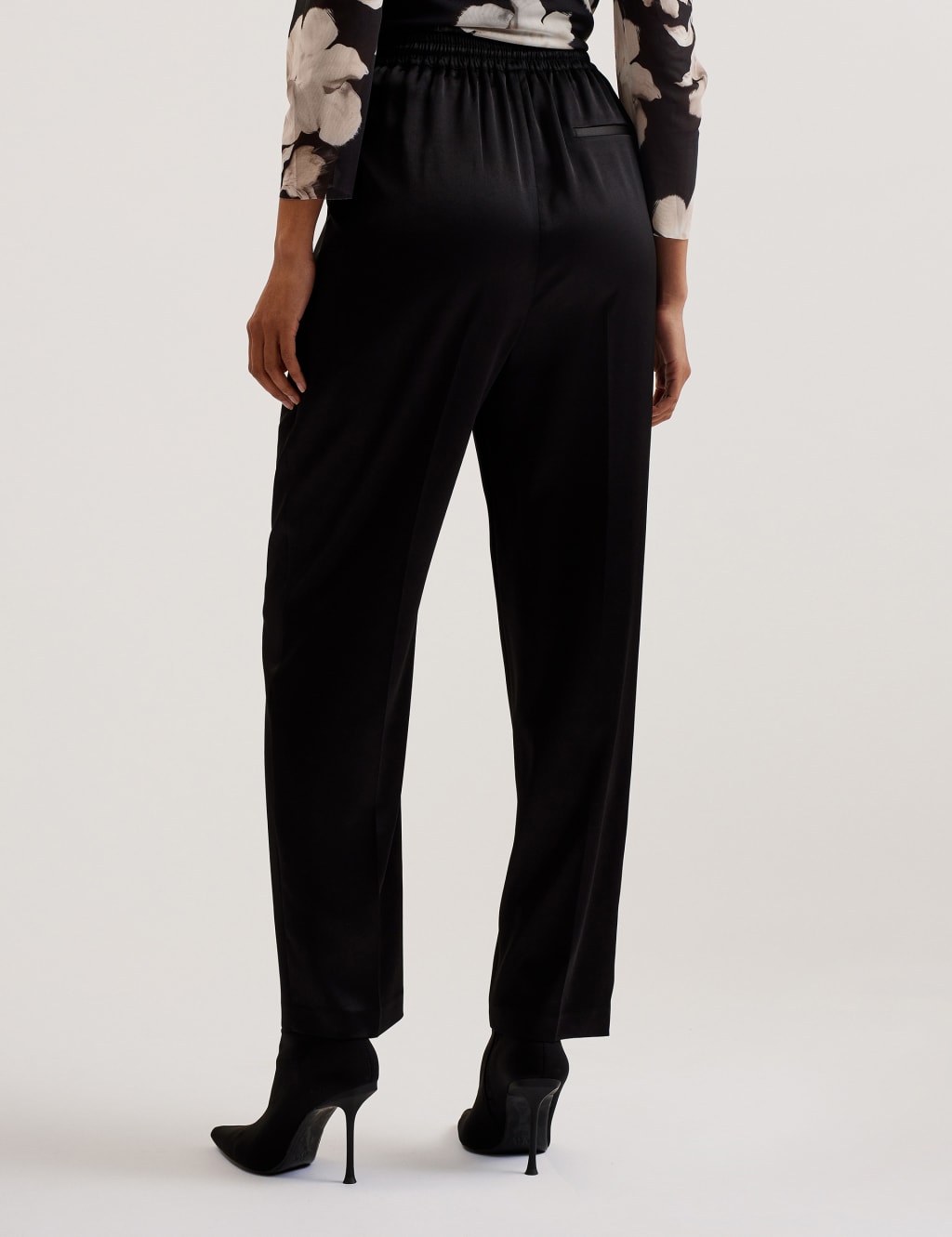 Natori Satin Slim Cut Jogger 3 of 3