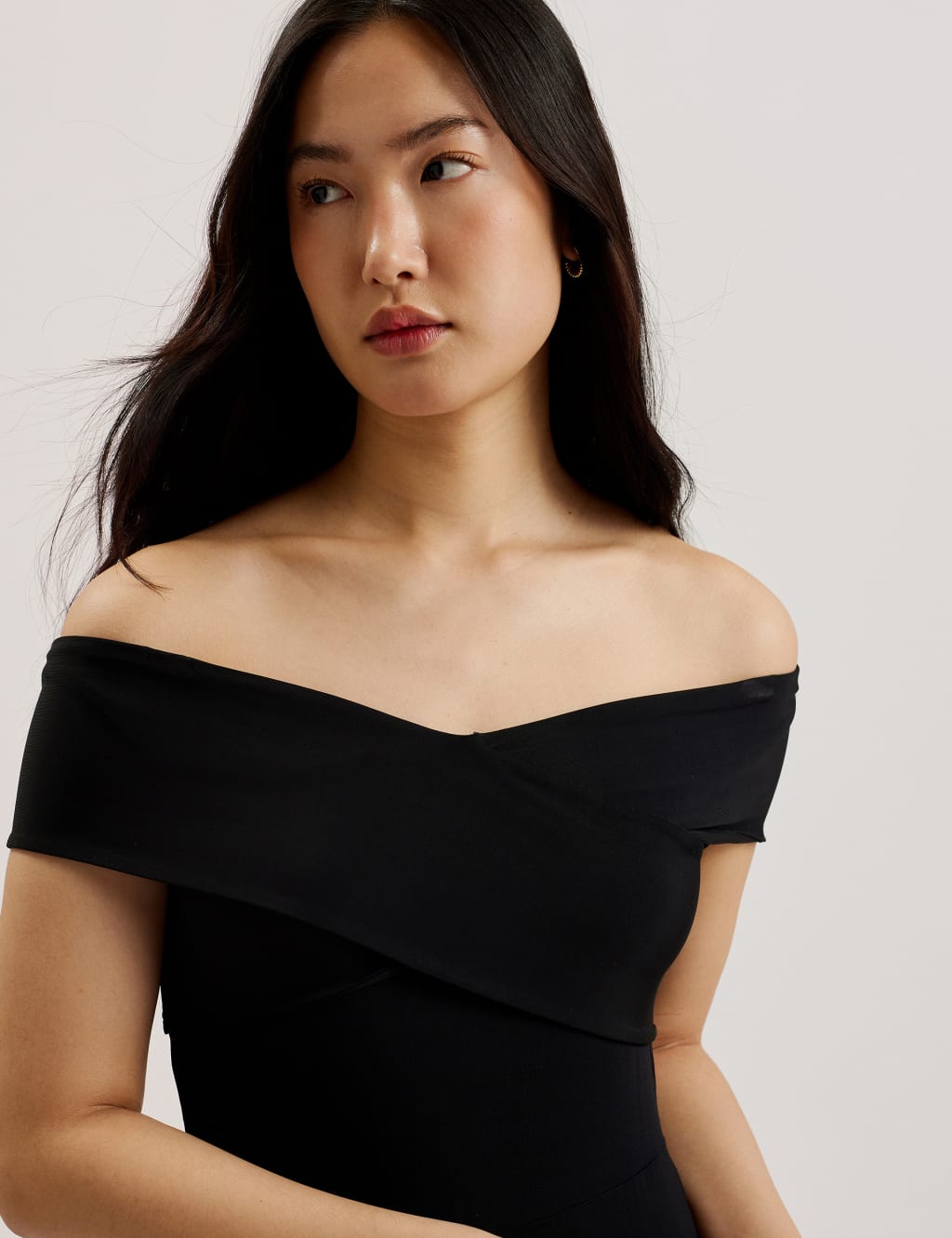 Off shoulder with jumper shorts discount