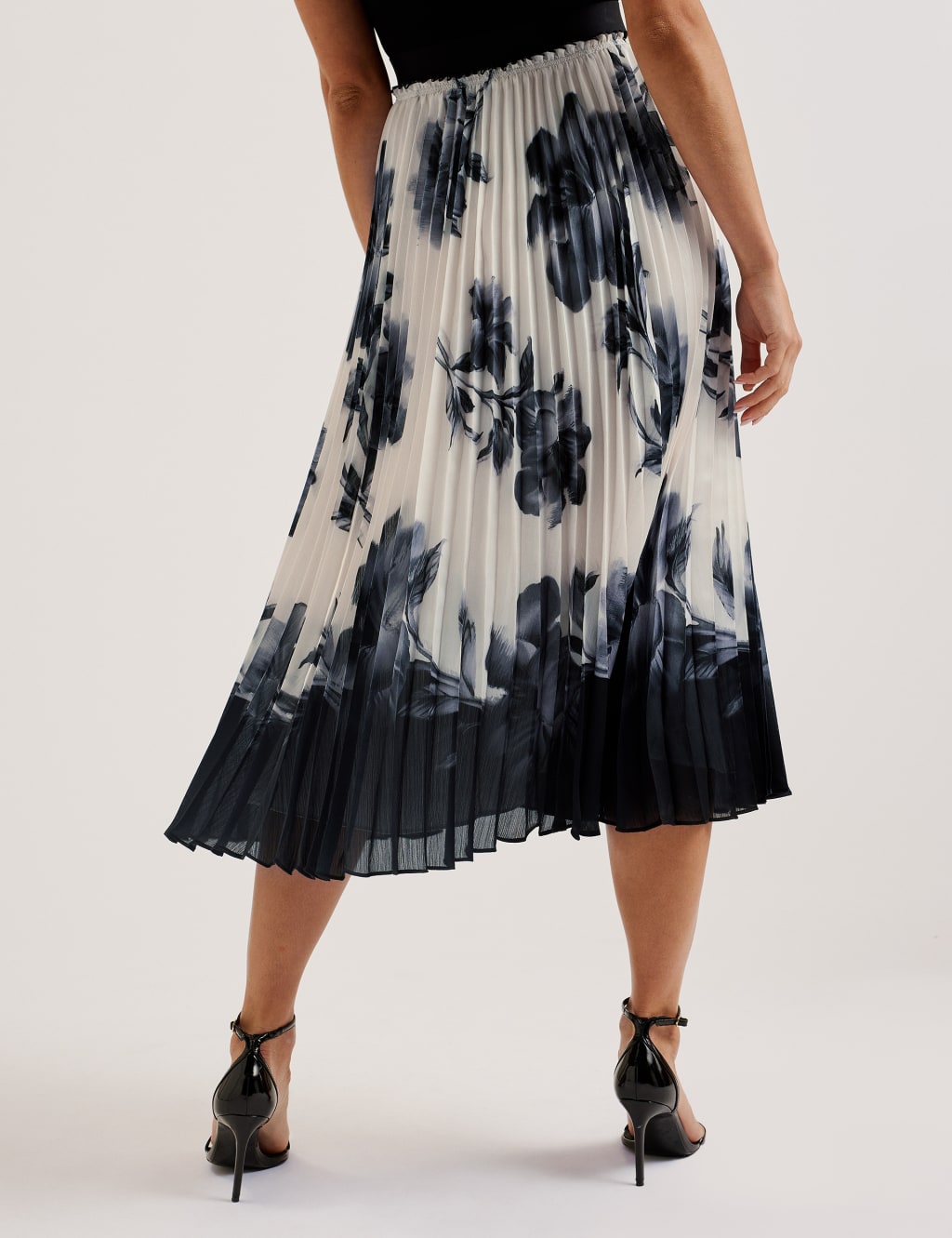 Pleated floral skirts shop