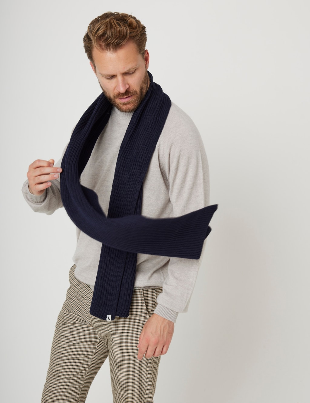 Porter Scarf 3 of 3